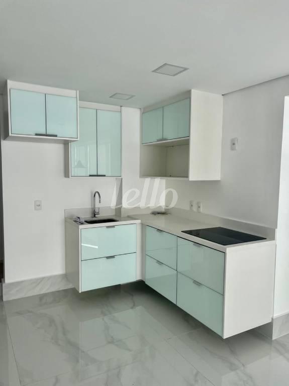 COZINHA de Apartamento à venda, Triplex com 160 m², 2 quartos e 2 vagas em Vila Nova Conceição - São Paulo