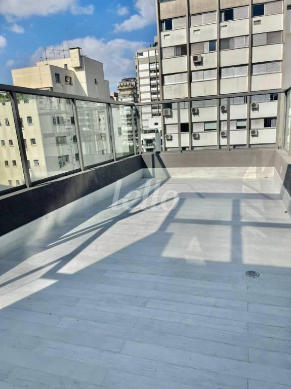 TERRAÇO de Apartamento à venda, Triplex com 160 m², 2 quartos e 2 vagas em Vila Nova Conceição - São Paulo