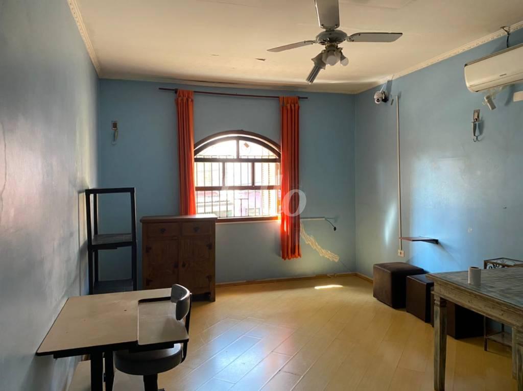 QUARTO de Casa à venda, sobrado com 220 m², 3 quartos e 2 vagas em Vila Dom Pedro Ii - São Paulo