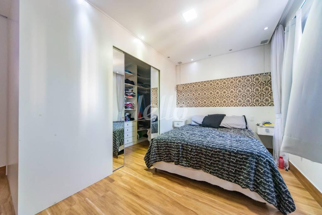 SUÍTE de Apartamento à venda, cobertura - Padrão com 140 m², 2 quartos e 2 vagas em Vila Valparaíso - Santo André