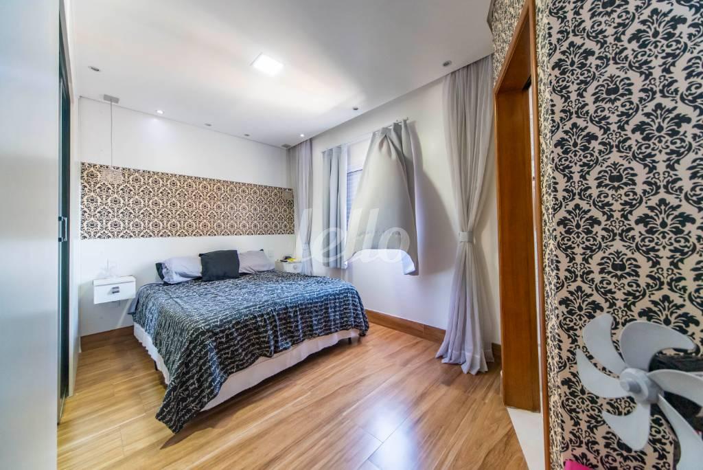 SUÍTE de Apartamento à venda, cobertura - Padrão com 140 m², 2 quartos e 2 vagas em Vila Valparaíso - Santo André