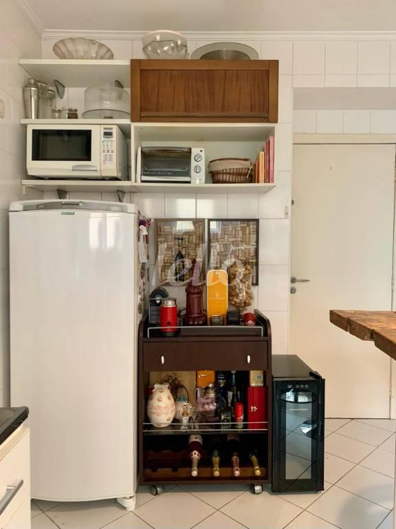 COZINHA de Apartamento à venda, Padrão com 70 m², 2 quartos e 1 vaga em Vila Olímpia - São Paulo