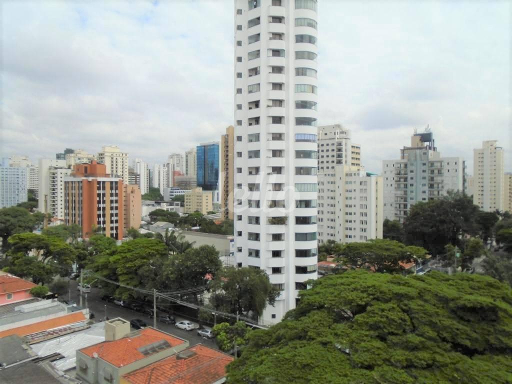 VISTA de Apartamento à venda, Padrão com 173 m², 4 quartos e 3 vagas em Campo Belo - São Paulo
