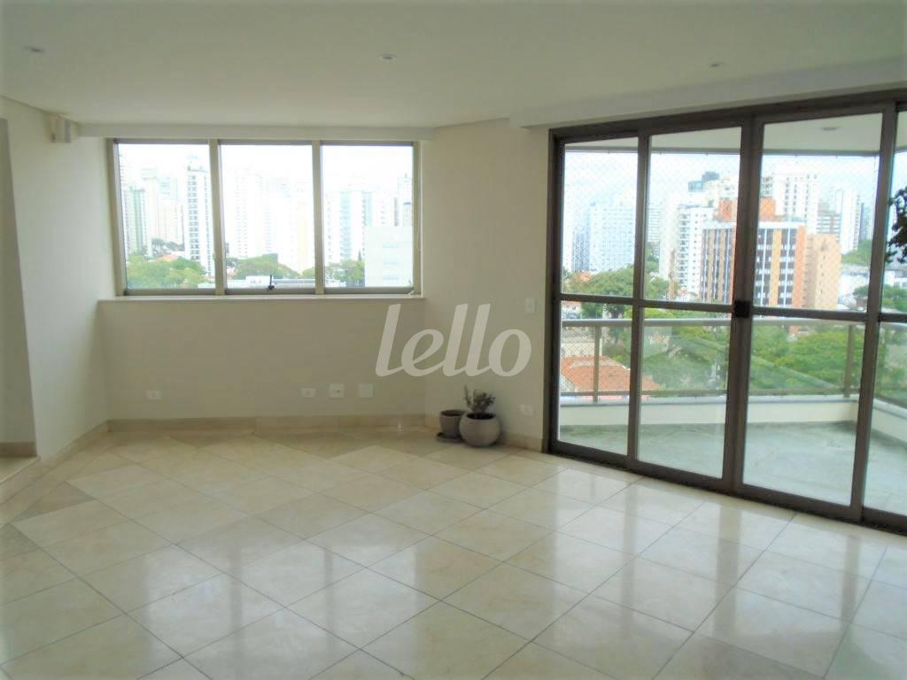 SALA de Apartamento à venda, Padrão com 173 m², 4 quartos e 3 vagas em Campo Belo - São Paulo