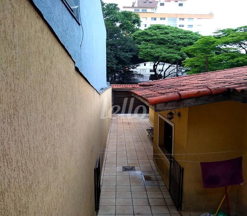 LATERAL de Casa à venda, térrea com 140 m², 2 quartos e 2 vagas em Vila Gumercindo - São Paulo