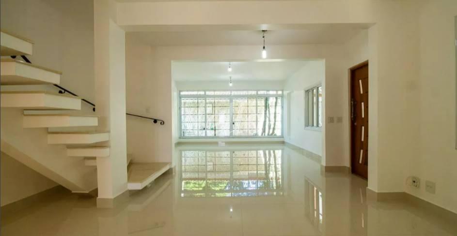 SALA de Casa à venda, sobrado com 250 m², 3 quartos e 5 vagas em Vila Monumento - São Paulo