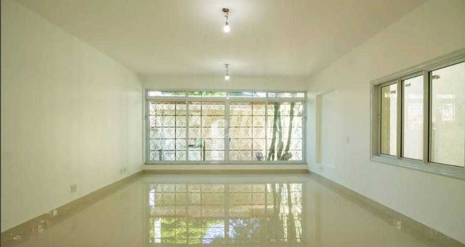 SALA de Casa à venda, sobrado com 250 m², 3 quartos e 5 vagas em Vila Monumento - São Paulo