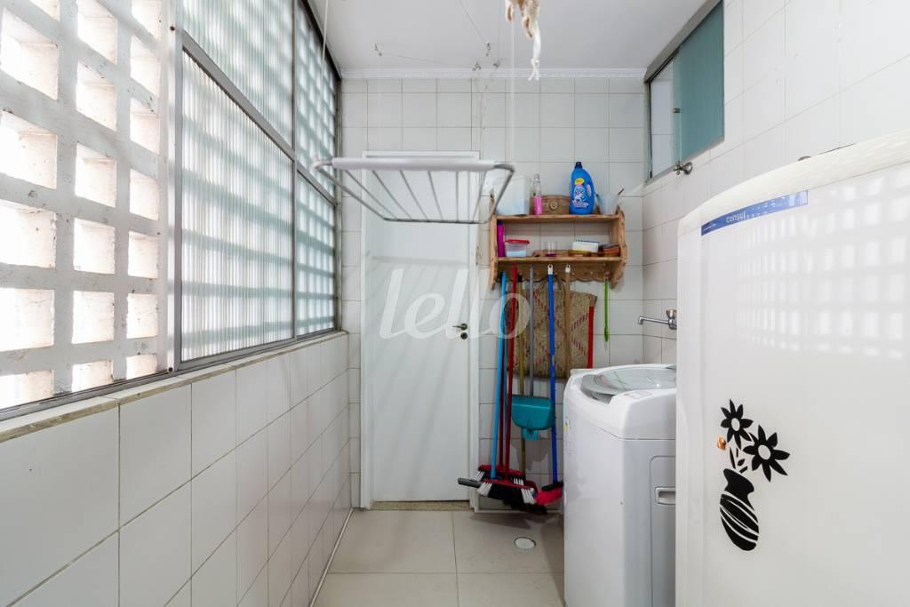 ÁREA DE SERVIÇO de Apartamento para alugar, Padrão com 190 m², e 1 vaga em Pinheiros - São Paulo