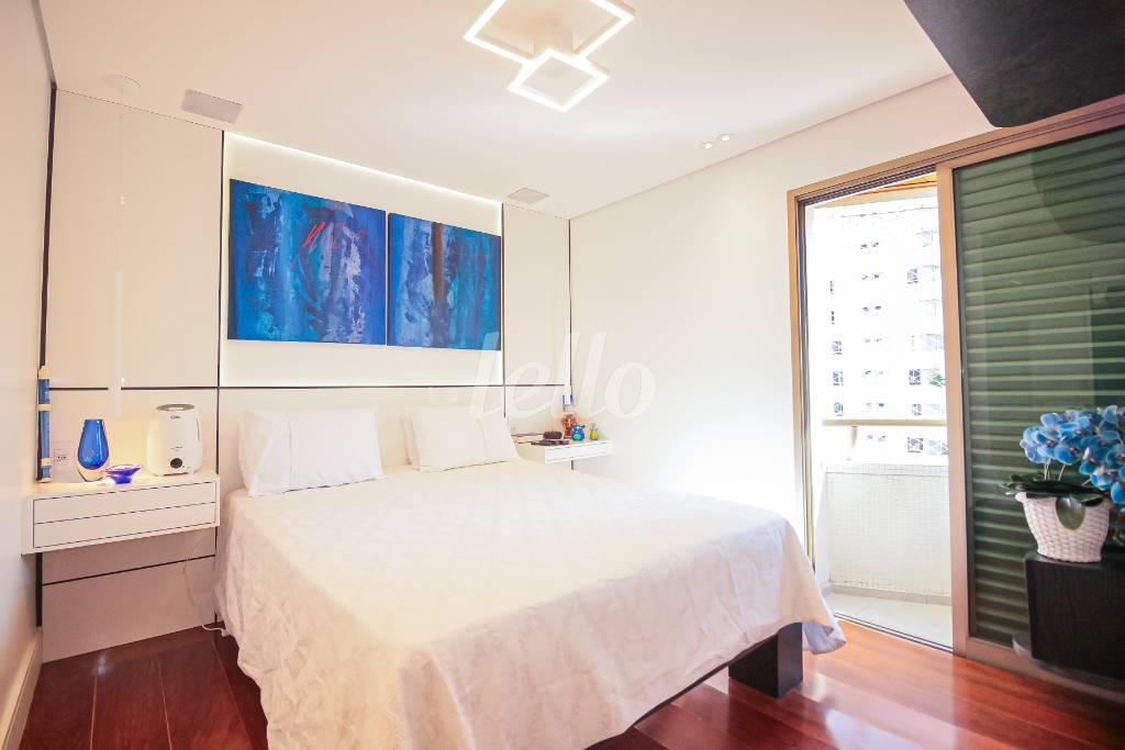 QUARTO 2 de Apartamento à venda, Padrão com 163 m², 3 quartos e 3 vagas em Aclimação - São Paulo