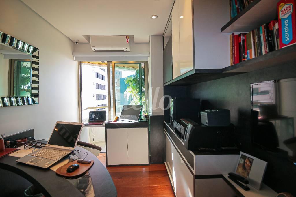 QUARTO 4 de Apartamento à venda, Padrão com 163 m², 3 quartos e 3 vagas em Aclimação - São Paulo
