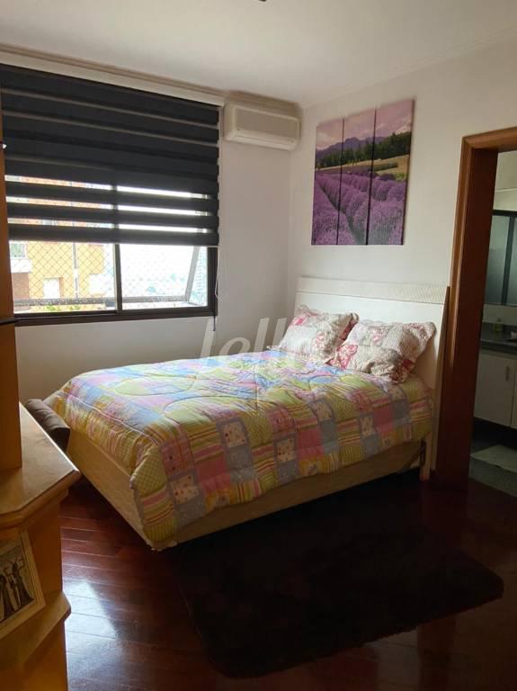 SUITE de Apartamento à venda, Padrão com 195 m², 4 quartos e 3 vagas em Vila Santo Estevão - São Paulo