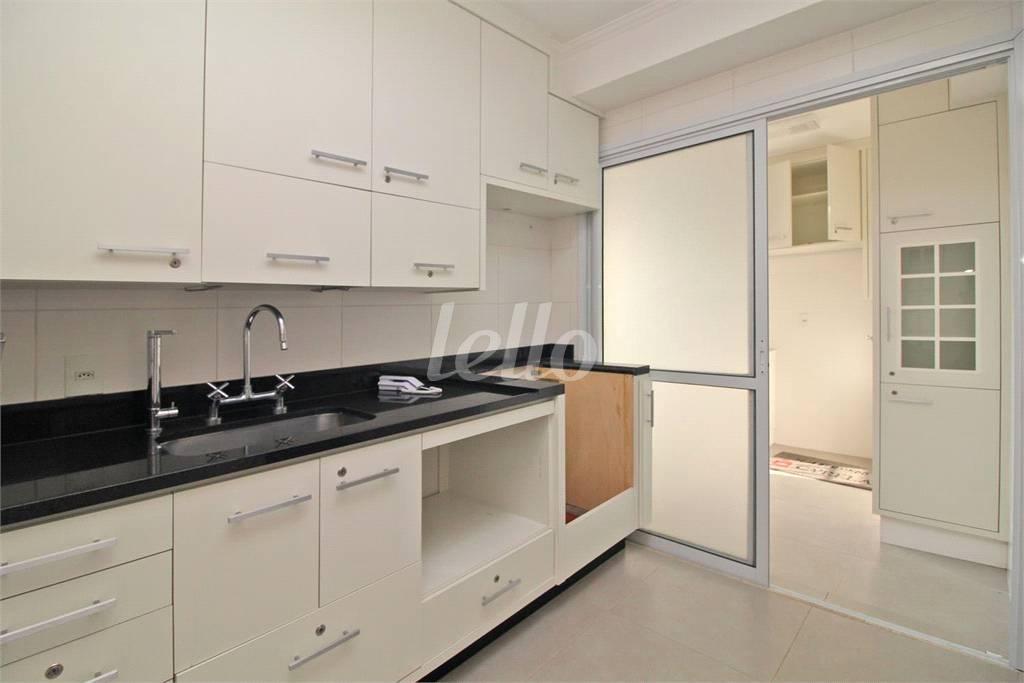 COZINHA de Apartamento à venda, Padrão com 126 m², 3 quartos e 2 vagas em Jardim da Glória - São Paulo