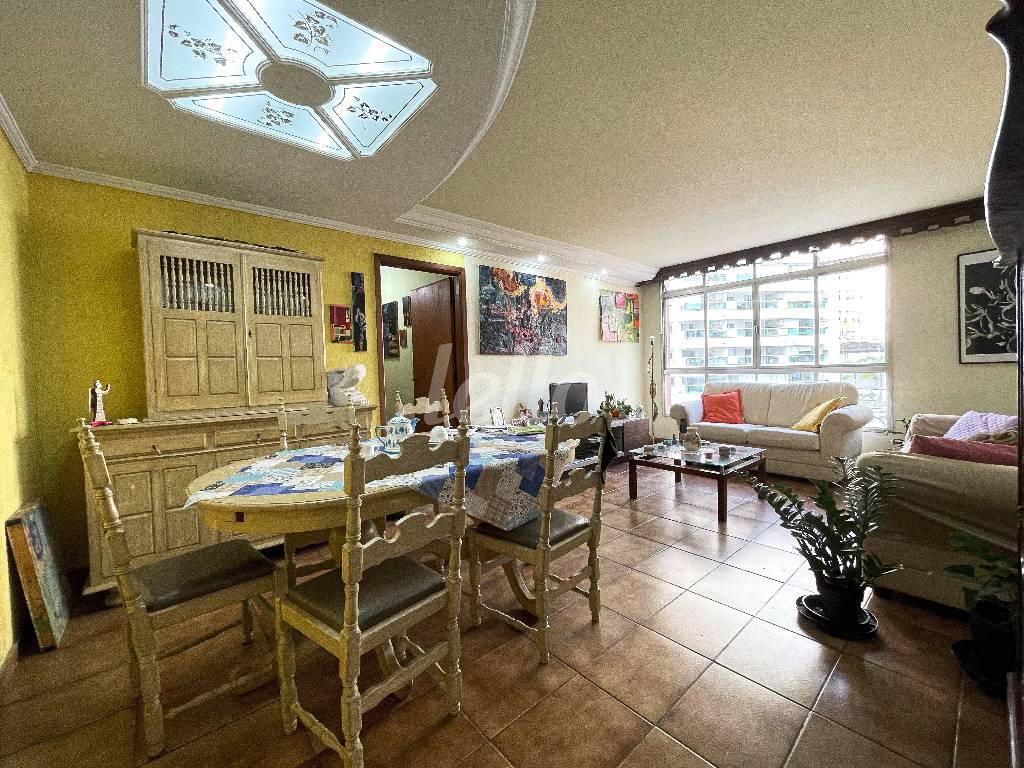 SALA DOIS AMBIENTES de Apartamento à venda, Padrão com 111 m², 3 quartos e 1 vaga em Bela Vista - São Paulo