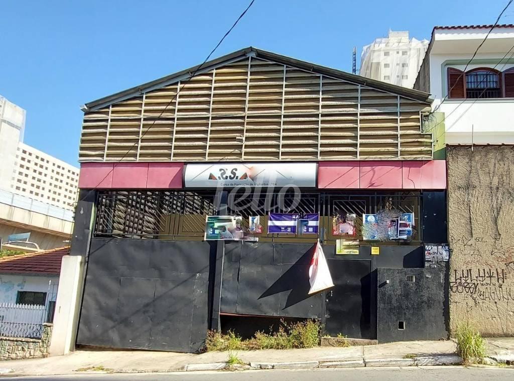 FACHADA de Galpão/Armazém à venda, Padrão com 550 m², e em Vila Dom Pedro Ii - São Paulo