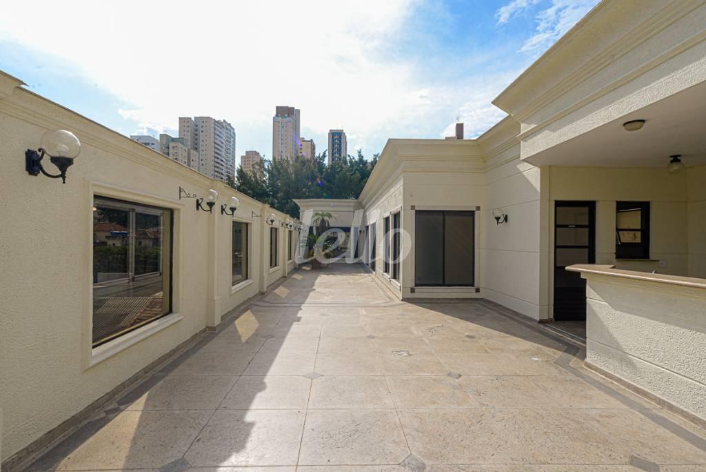 ÁREA EXTERNA - 3º ANDAR de Prédio Comercial à venda, Monousuário com 1562 m², e 15 vagas em Saúde - São Paulo