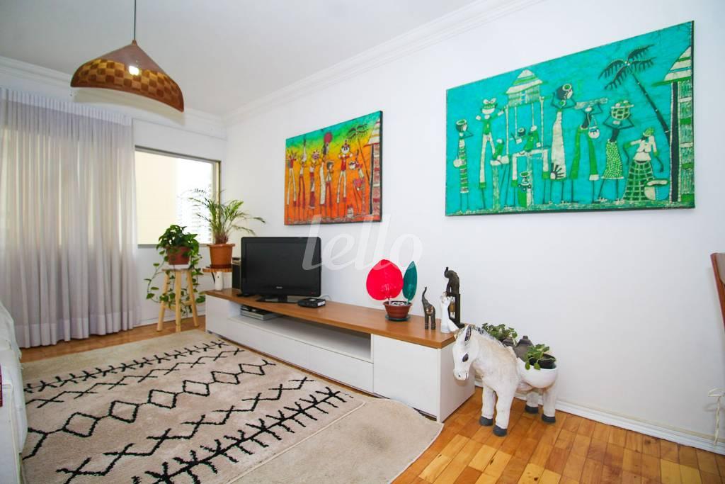 SALA de Apartamento à venda, Padrão com 100 m², 2 quartos e 1 vaga em Indianópolis - São Paulo