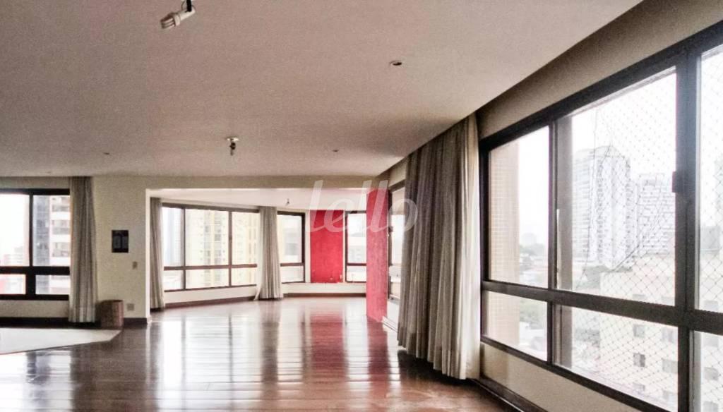 03 SALA de Apartamento à venda, Padrão com 354 m², 5 quartos e 4 vagas em Santana - São Paulo