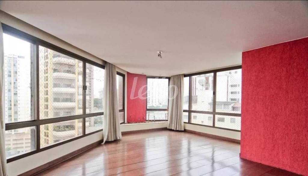 04 SALA de Apartamento à venda, Padrão com 354 m², 5 quartos e 4 vagas em Santana - São Paulo