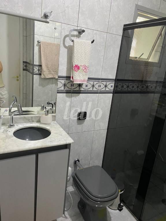 BANHEIRO de Apartamento à venda, Padrão com 74 m², 2 quartos e 1 vaga em Gopouva - Guarulhos