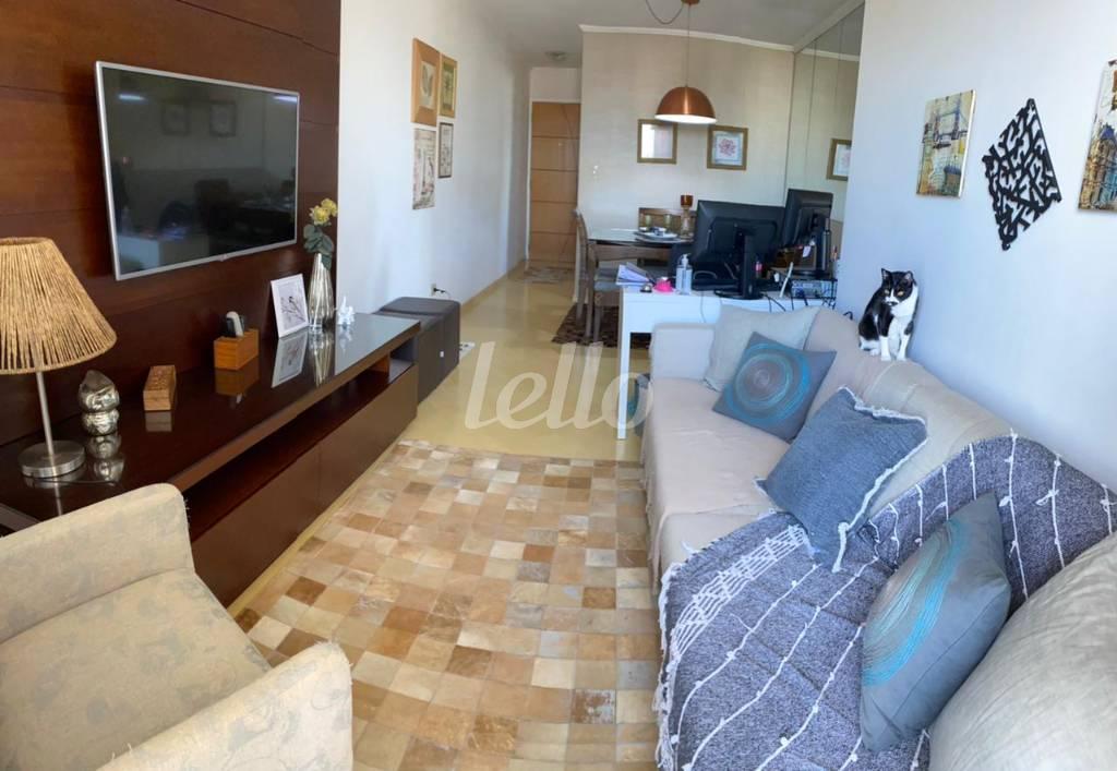 SALA de Apartamento à venda, Padrão com 74 m², 2 quartos e 1 vaga em Gopouva - Guarulhos