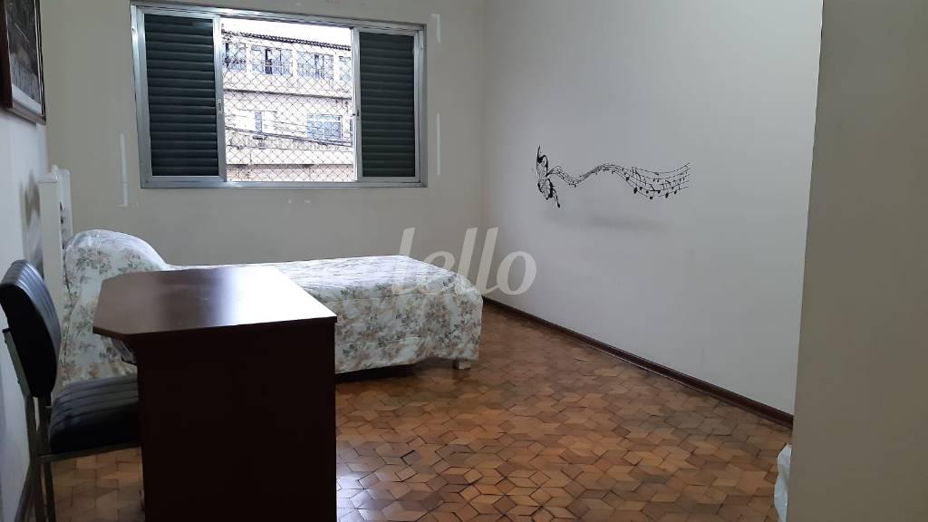 DORMITÓRIO de Casa à venda, sobrado com 249 m², 3 quartos e 4 vagas em Jardim Guairaca - São Paulo