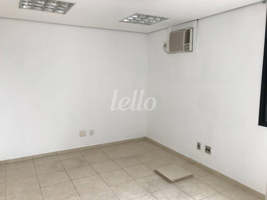 SALA 01 de Sala / Conjunto para alugar, Padrão com 33 m², e 1 vaga em Vila Pompeia - São Paulo