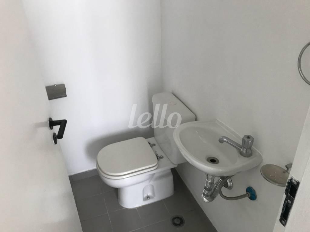 BANHEIRO SALA 01 de Sala / Conjunto para alugar, Padrão com 33 m², e 1 vaga em Vila Pompeia - São Paulo