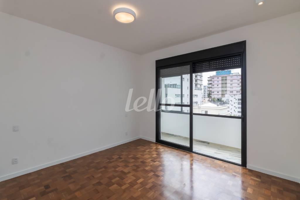 DORMITÓRIO de Apartamento à venda, Padrão com 279 m², 3 quartos e 1 vaga em Higienópolis - São Paulo