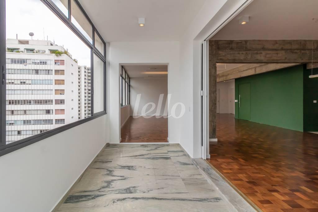 SALA\VARANDA de Apartamento à venda, Padrão com 279 m², 3 quartos e 1 vaga em Higienópolis - São Paulo