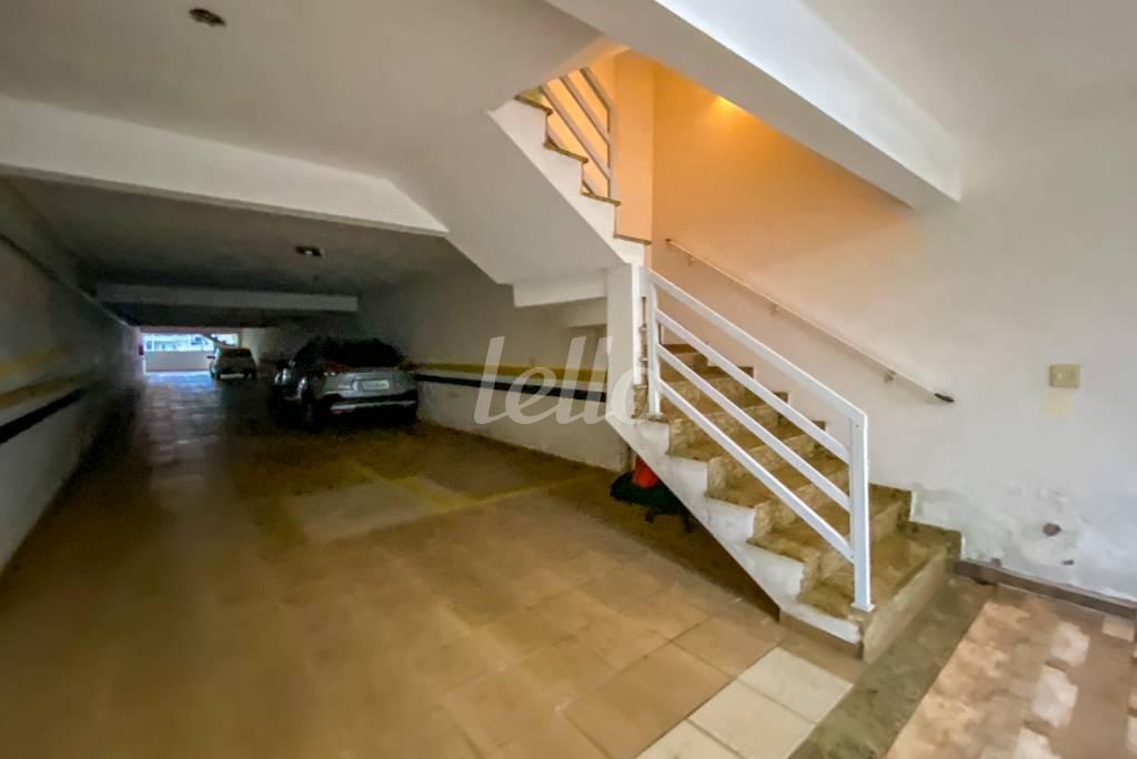 GARAGEM de Apartamento à venda, cobertura - Padrão com 166 m², 4 quartos e 2 vagas em Jardim - Santo André