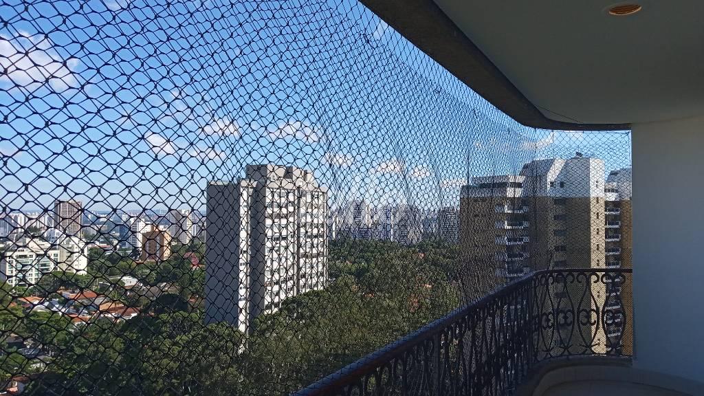 SACADA SUÍTE 1 de Apartamento para alugar, Padrão com 329 m², 4 quartos e 3 vagas em Santo Amaro - São Paulo