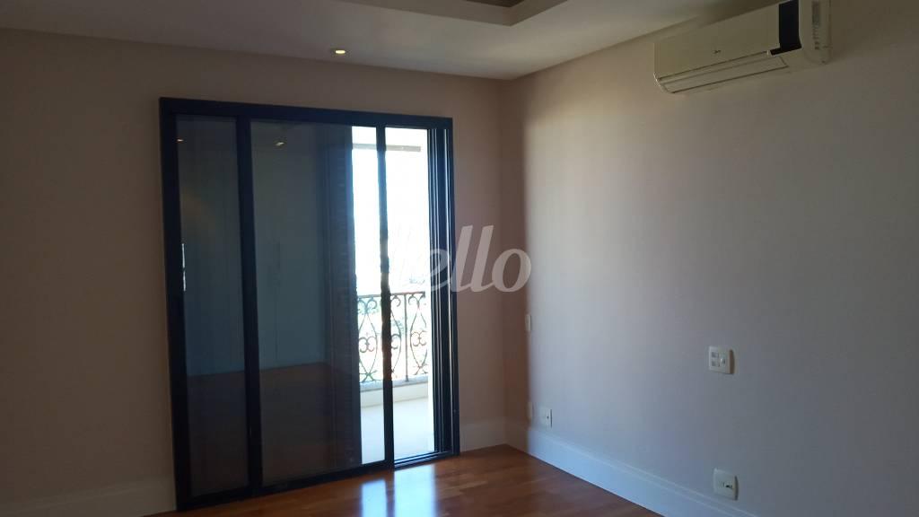 SUÍTE 2 de Apartamento para alugar, Padrão com 329 m², 4 quartos e 3 vagas em Santo Amaro - São Paulo