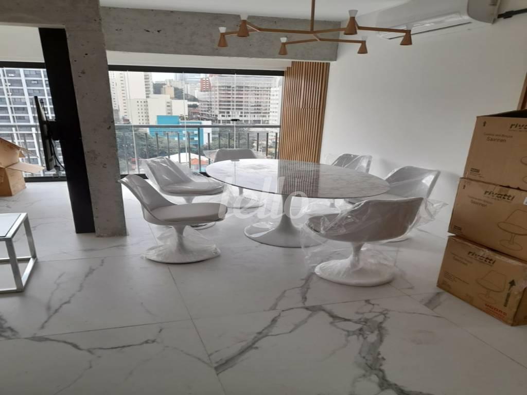 SALA de Apartamento à venda, Padrão com 68 m², 2 quartos e 2 vagas em Pinheiros - São Paulo