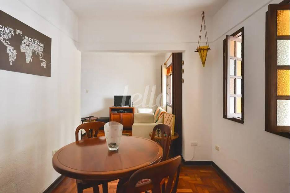 SALA DOIS AMBIENTES de Casa à venda, de vila - sobrado com 120 m², 3 quartos e 1 vaga em Pinheiros - São Paulo