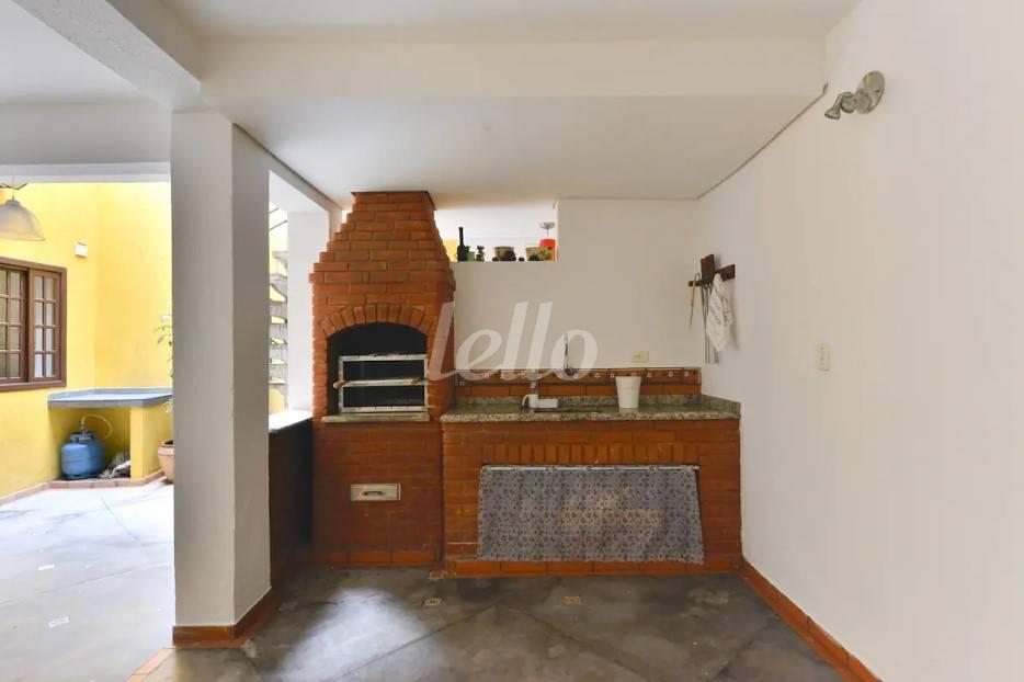 CHURRASQUEIRA de Casa à venda, de vila - sobrado com 120 m², 3 quartos e 1 vaga em Pinheiros - São Paulo