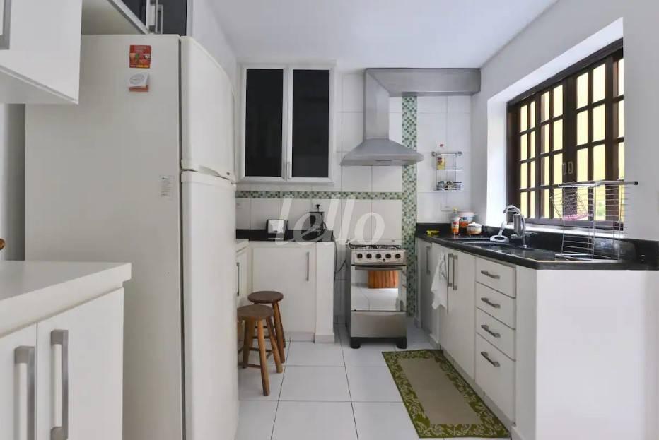 COZINHA de Casa à venda, de vila - sobrado com 120 m², 3 quartos e 1 vaga em Pinheiros - São Paulo