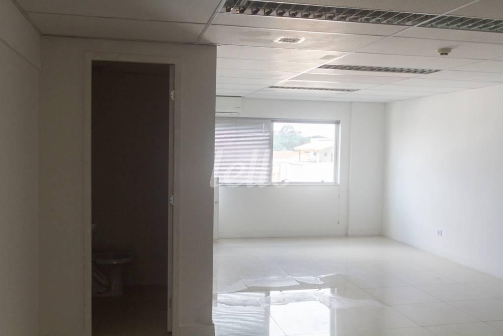 SALA de Sala / Conjunto para alugar, Padrão com 42 m², e 1 vaga em Santana - São Paulo
