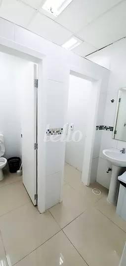 BANHEIRO 2 de Sala / Conjunto para alugar, Padrão com 925 m², e em República - São Paulo