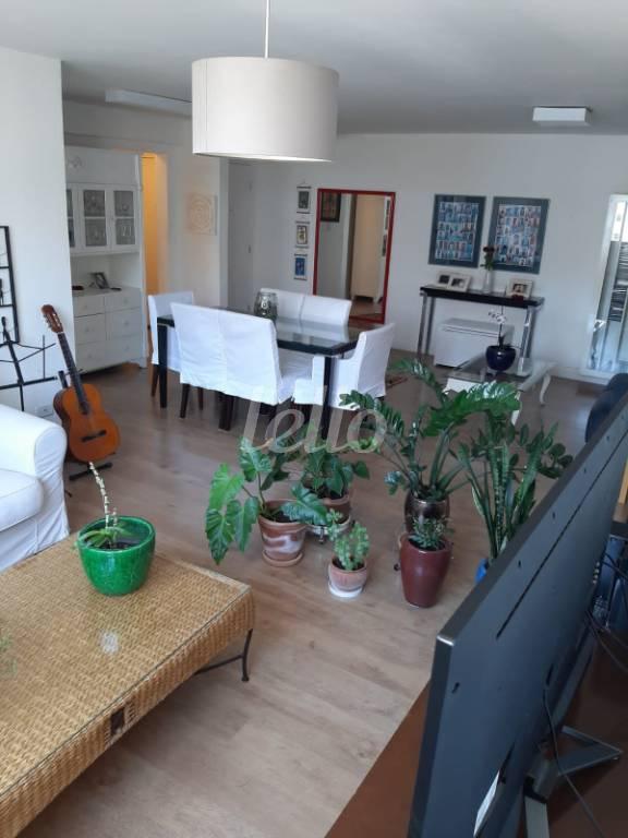 SALA de Apartamento para alugar, Padrão com 100 m², 2 quartos e 1 vaga em Jardim Paulista - São Paulo