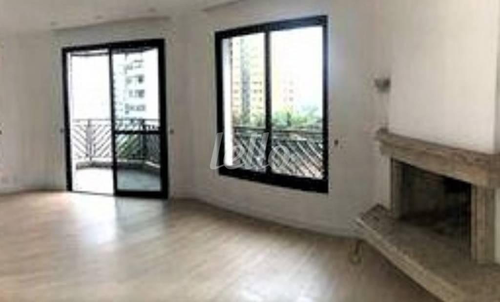 SALA de Apartamento à venda, Padrão com 188 m², 4 quartos e 2 vagas em Vila Mariana - São Paulo