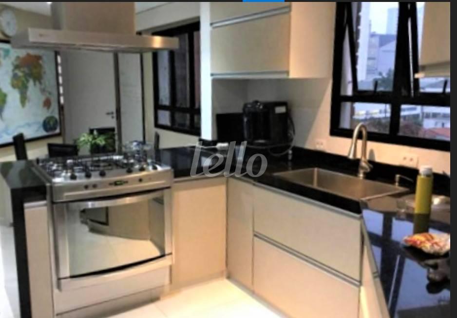 COZINHA de Apartamento à venda, Padrão com 188 m², 4 quartos e 2 vagas em Vila Mariana - São Paulo