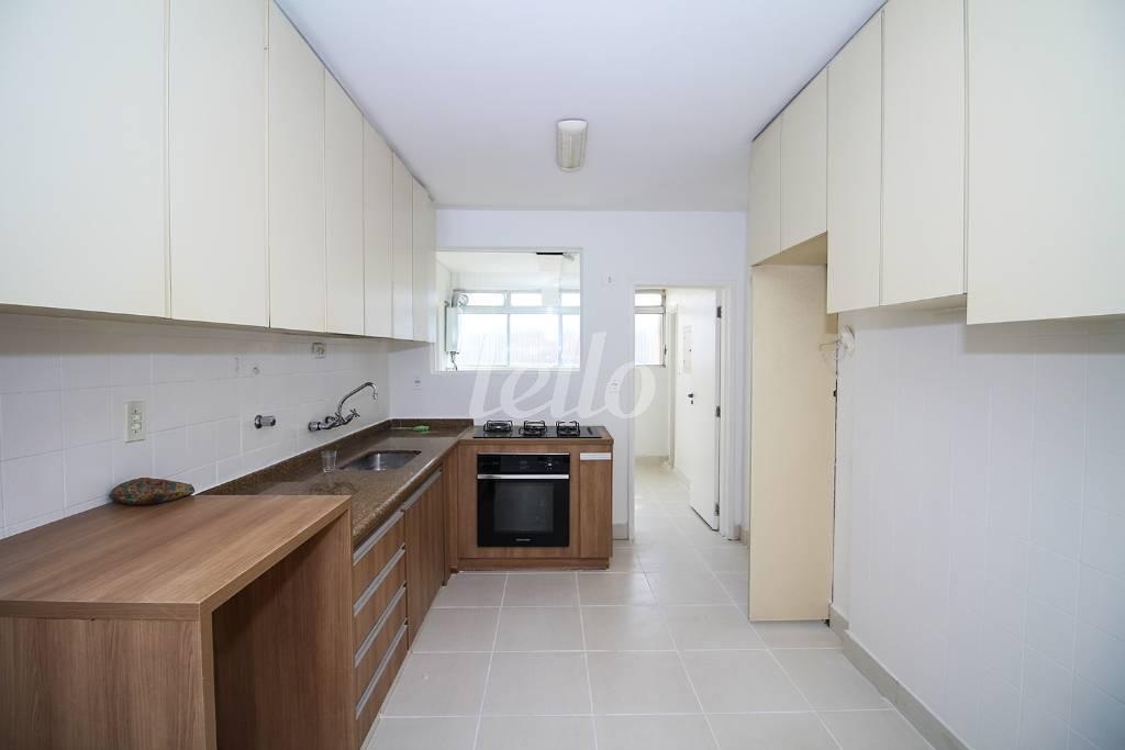 COZINHA de Apartamento para alugar, Padrão com 125 m², 3 quartos e 2 vagas em Paraíso - São Paulo