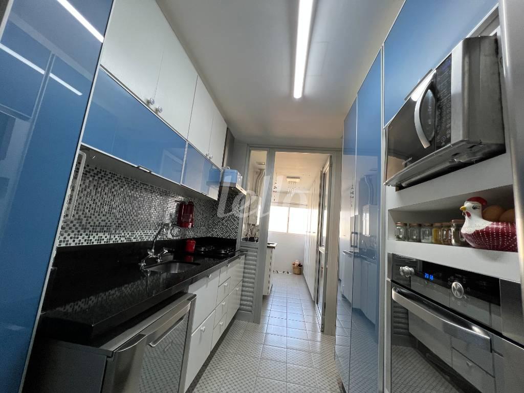 COZINHA de Apartamento à venda, Padrão com 121 m², 3 quartos e 2 vagas em Pinheiros - São Paulo