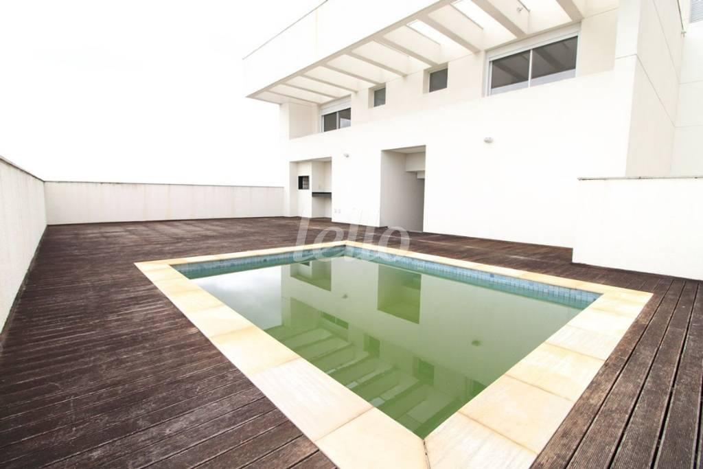 PISCINA de Apartamento à venda, cobertura - Padrão com 820 m², 4 quartos e 7 vagas em Campo Belo - São Paulo