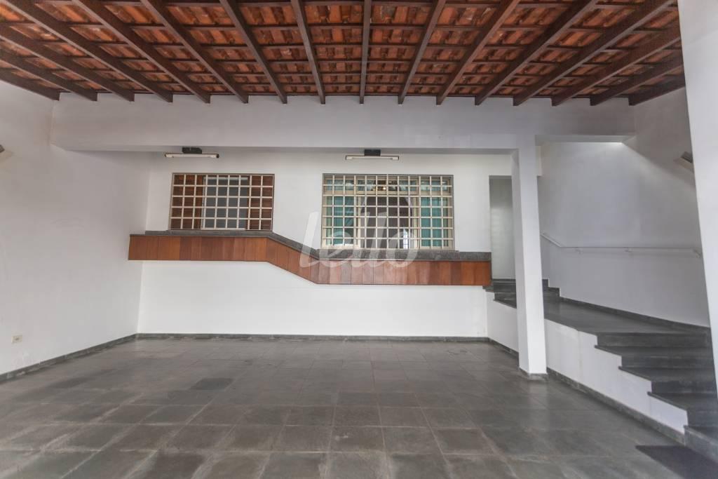 GARAGEM de Casa à venda, térrea com 197 m², 3 quartos e 3 vagas em Vila Dayse - São Bernardo do Campo