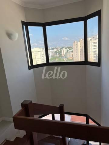 HALL ESCADA de Apartamento à venda, Padrão com 169 m², 2 quartos e 3 vagas em Vila Guarani - São Paulo