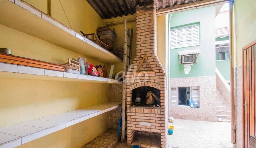 CHURRASQUEIRA de Casa à venda, sobrado com 300 m², 4 quartos e 4 vagas em Cambuci - São Paulo