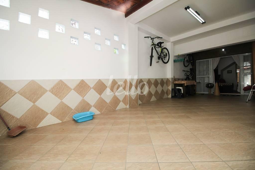 GARAGEM de Casa à venda, sobrado com 92 m², 3 quartos e 2 vagas em Santo Amaro - São Paulo