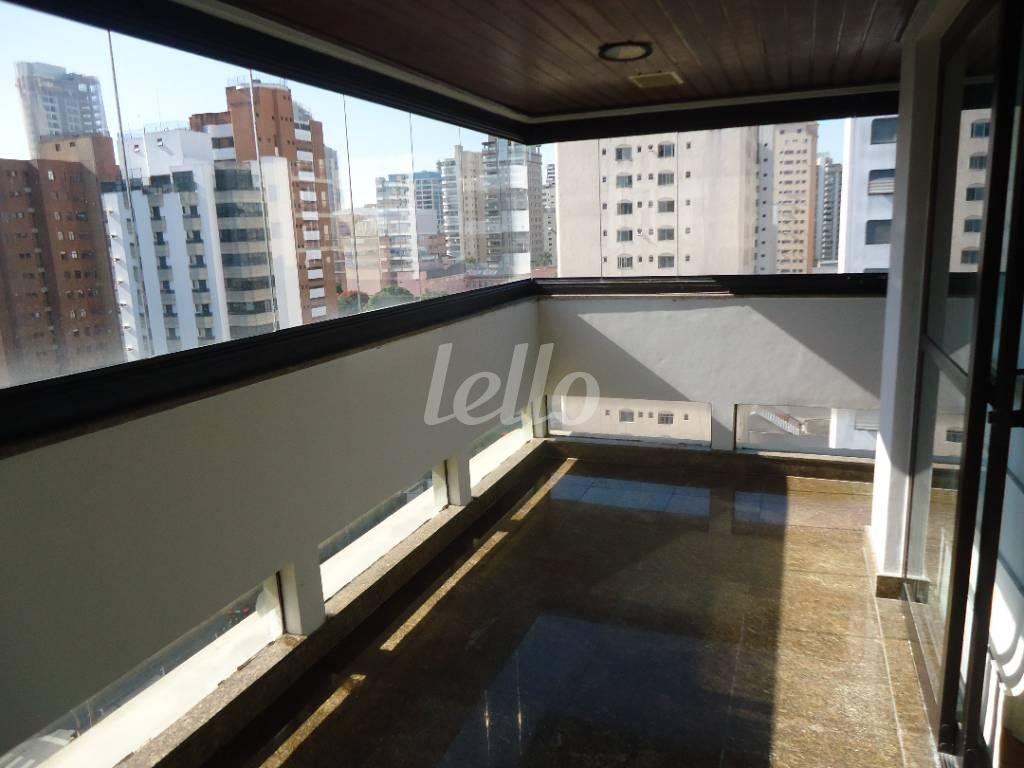 SACADA de Apartamento à venda, Padrão com 230 m², 3 quartos e 2 vagas em Indianópolis - São Paulo