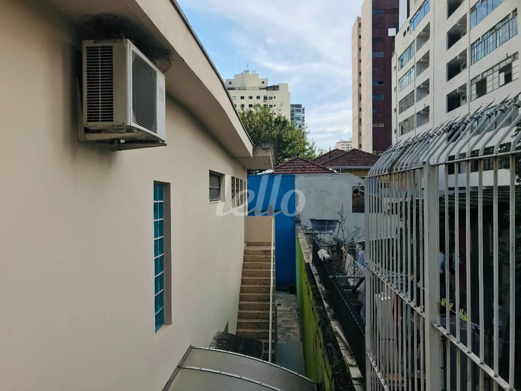 VISTA SACADA de Casa para alugar, sobrado com 300 m², 3 quartos e 4 vagas em Campos Elíseos - São Paulo